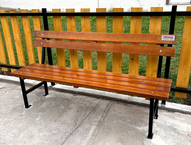 Παγκάκι Πλατείας Βιδωτό με 6 Ξύλα και 4 πόδια - 160 cm