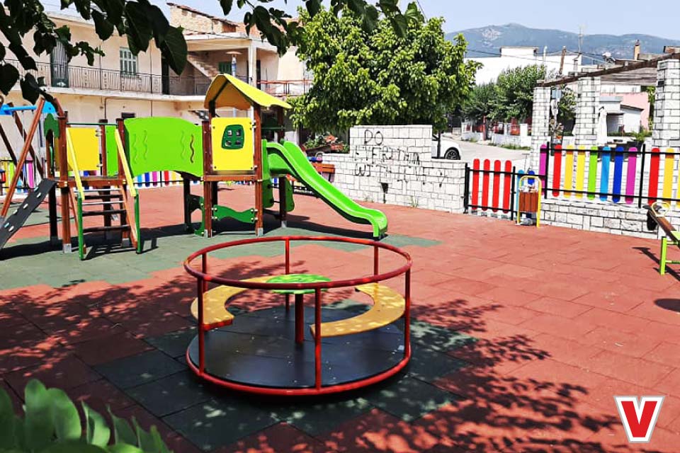 Βήματα για την κατασκευή και το σχεδιασμό παιδικής χαράς Βήματα για την κατασκευή και το σχεδιασμό παιδικής χαράς