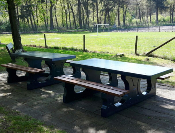 Τραπεζόπαγκος  Τσιμέντο-Μπαμπού 7 ατόμων & 1 θέσης Αναπηρικού Αμαξιδίου